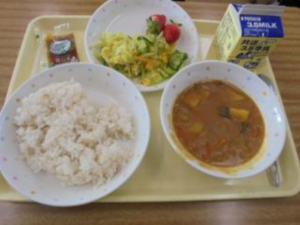 【神河町】なつかしのメニューを再現。「タイムスリップ給食」登場｜寺前小学校