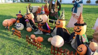 市川町文化センターでハロウィン飾りつけ｜ジャックオーランタンファミリー登場