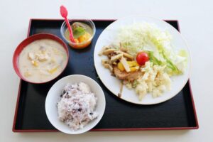 地域の方が腕を振るう「水曜レストラン」｜市川町観光協会