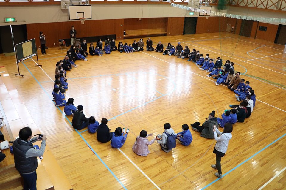 【神河町】閉校まえに越知谷小学校で感謝祭と授業参観