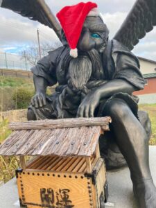 【辻川山公園】妖怪たちがクリスマスバージョンに｜福崎町