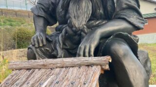 【辻川山公園】妖怪たちがクリスマスバージョンに｜福崎町