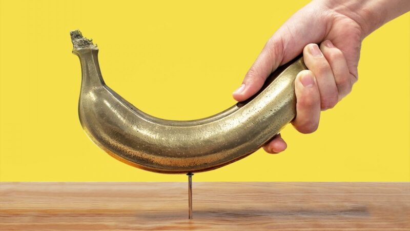 【金属化】本物のバナナをハンマーに。凍らさなくても釘が打てる！