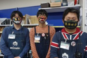 【推しマスク】書店員の感染予防の一助として作成｜講談社