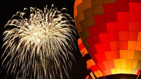 加西市 気球と花火が夜空を彩る ハッピーバルーンクリスマス いいものタウン 兵庫県まんなかのニュースとトレンド