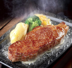 【ステーキ宮】厚切り！！お肉！！US産ビーフ厚切りサーロインステーキ登場