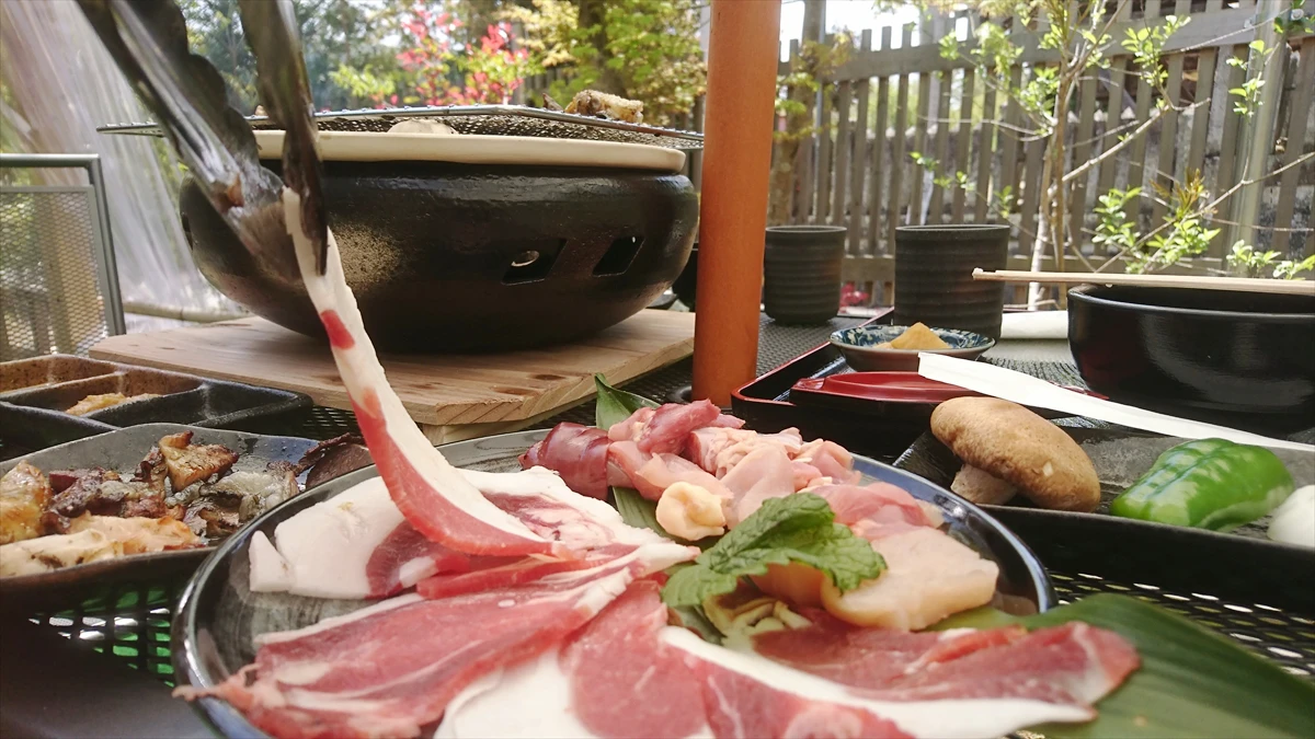 【市川町】新名物 "炭火で焼く"３種のコースメニューが登場｜いろり勢賀の郷（せかのさと）