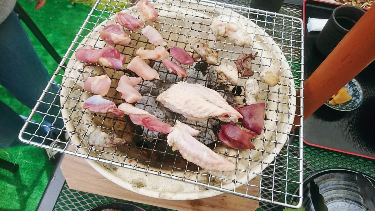 【市川町】新緑の庭で非日常ジビエＢＢＱ！特上ボタン肉を自分で焼ける「炭火焼」コース