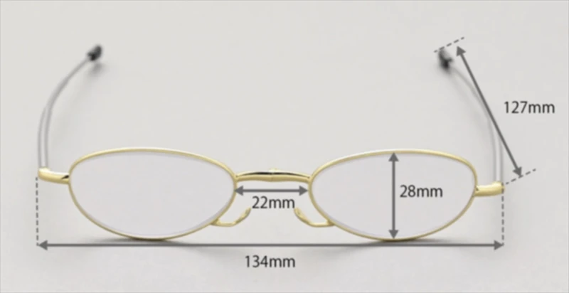 【プレゼントにも】小さくて軽くかさばらない、鯖江メイドの老眼鏡