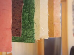 【多可町】「和紙博物館」で杉原紙素材展が開催