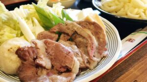 ボタン肉を炭火で炙った滋味溢れる「鍋メニュー」が新登場！いろり勢賀の郷