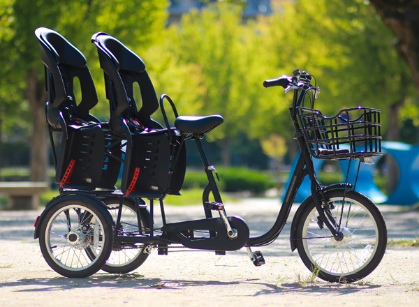 安全に2人乗せることができる「ふたご自転車」試乗、レンタル事業スタート｜尼崎市