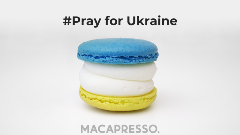 マカプレッソ、ウクライナを支援する国旗カラーのマカロン発売