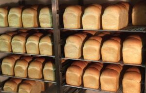 初めてGWにお店開けます。神河町の薪窯パン工房「丸藤」