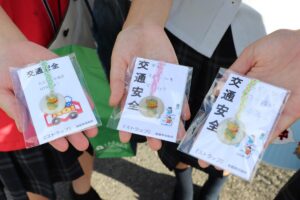 【神河町】ドライバーに安全呼びかけ『秋の全国交通安全運動』