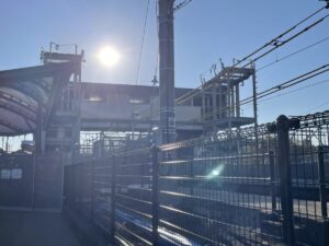 JR福崎駅のバリアフリー化。エレベーター工事が実施中、完成は令和５年３月