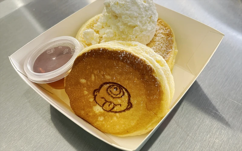 「こびとぱん 福崎店」妖精が顔をのぞかすパンケーキ専門店がオープン