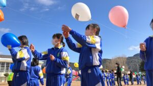 「夢ふうせん」大空へ。想いを乗せて届け、町花ヒマワリの種│市川町