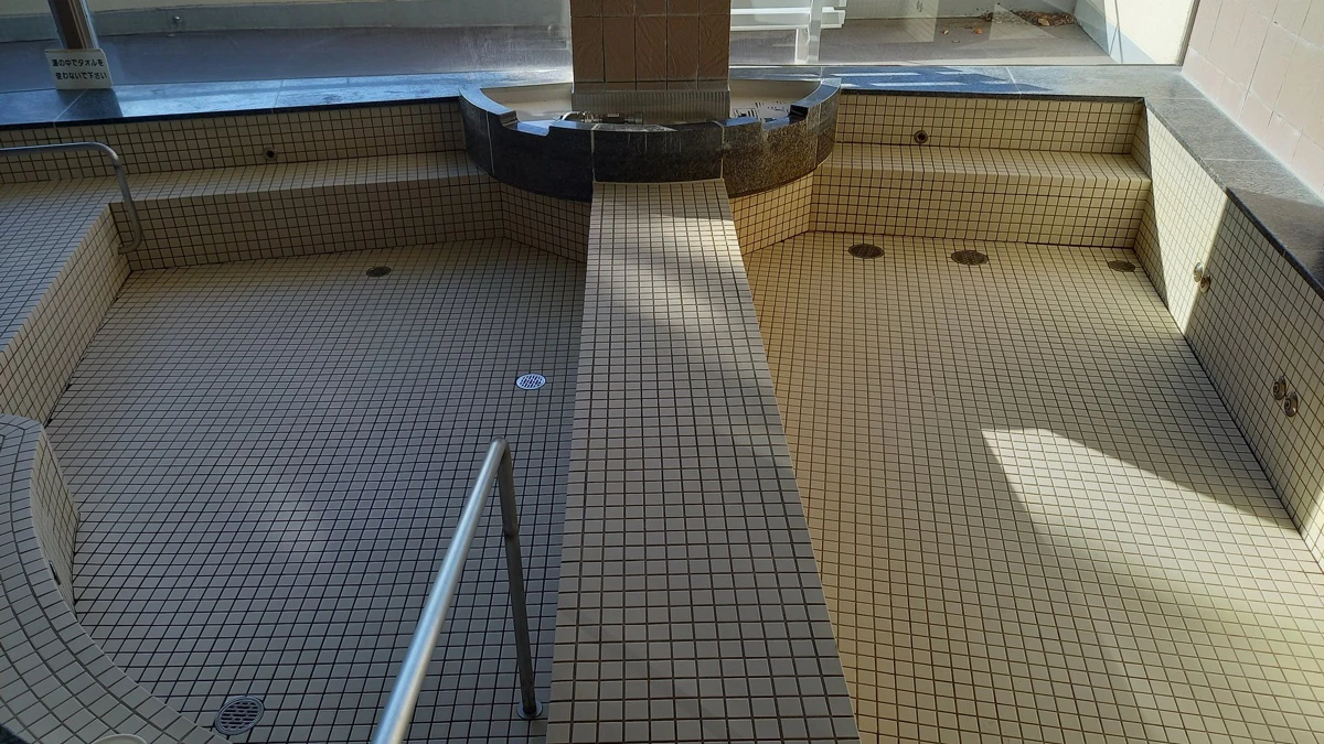復旧は未定。福崎町文珠荘の浴場が利用休止に
