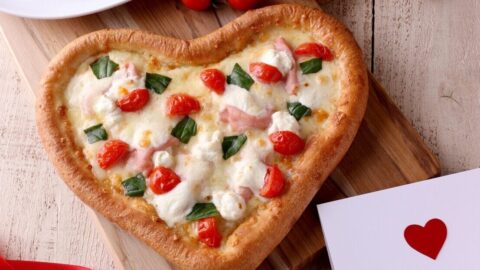 【ピザーラ】ハートを届ける「ハートのマルゲリータ」。可愛いハート型ピザが2月8日から登場
