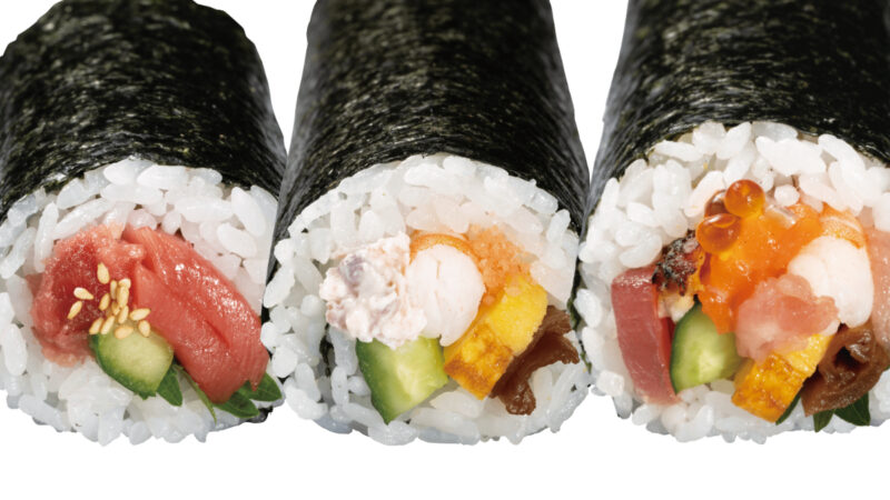 【かっぱ寿司】今年の恵方は「南南東」。かっぱ寿司の「恵方巻」3種類の予約受付中
