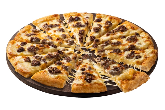 【ドミノピザ】一見ピザ！食べるとバーガー！？新感覚『バーガーピザ・クワトロ』が1月16日発売