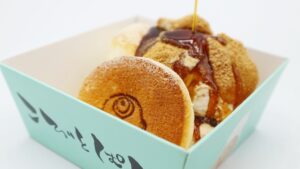 新メニュー登場。黒蜜きな粉パンケーキ、抹茶あずきパフェ│福崎町