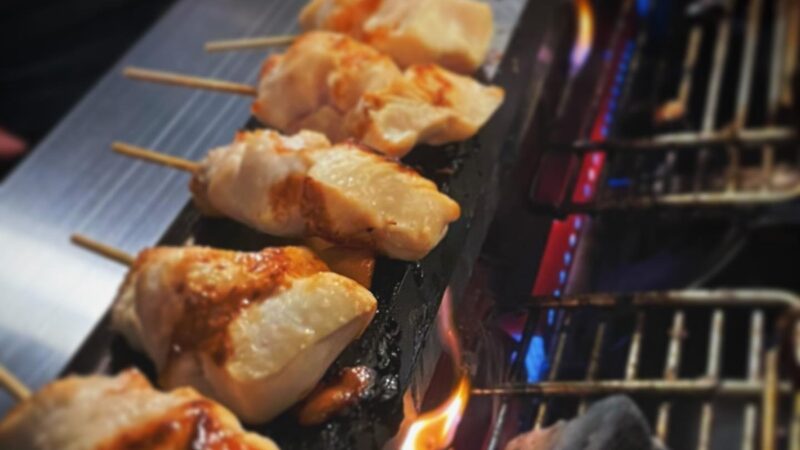竹田城の麓に「SIGESOU（シゲソウ）」オープン。おしゃれな鶏料理さん