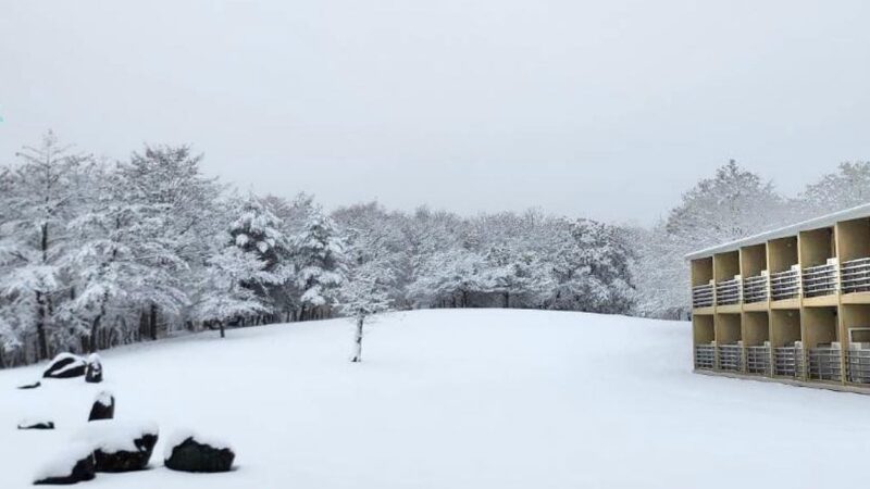 冬の便り。峰山高原リゾートで初雪。神河町