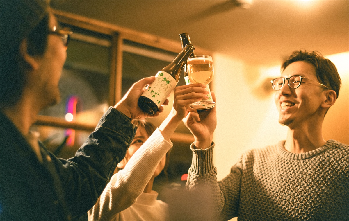 姫路初！ドリンカー参加型クラフトビール『10/1』が登場。1本ごとに10円が姫路の街づくりに還元
