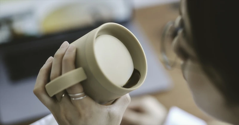フタをしたままどこからでも飲める「360°カップ」「360°タンブラー」が新発売