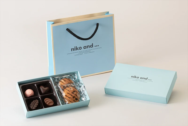 【ファミマ】カラフルで可愛い。niko and ...がプロデュースしたバレンタインギフトBOXが登場