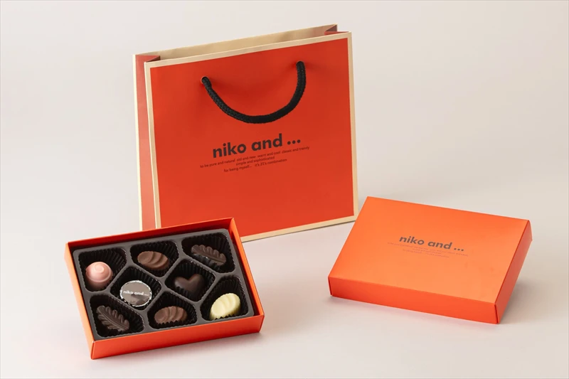 【ファミマ】カラフルで可愛い。niko and ...がプロデュースしたバレンタインギフトBOXが登場