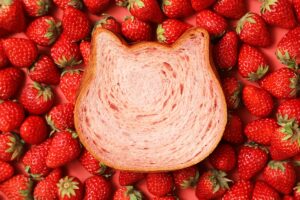 いちごの旨味を閉じ込めた『ねこねこ食パン 濃いいちご』が3月より新発売