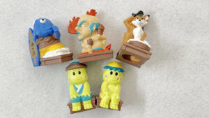 新しい「妖怪ベンチガチャピー」登場。ガジロウ10周年イベントで先着プレゼント｜福崎町