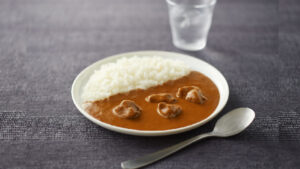 【無印良品】5年ぶりにバターチキンカレーをリニューアル。スモーキーで香り高く