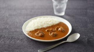 【無印良品】5年ぶりにバターチキンカレーをリニューアル。スモーキーで香り高く