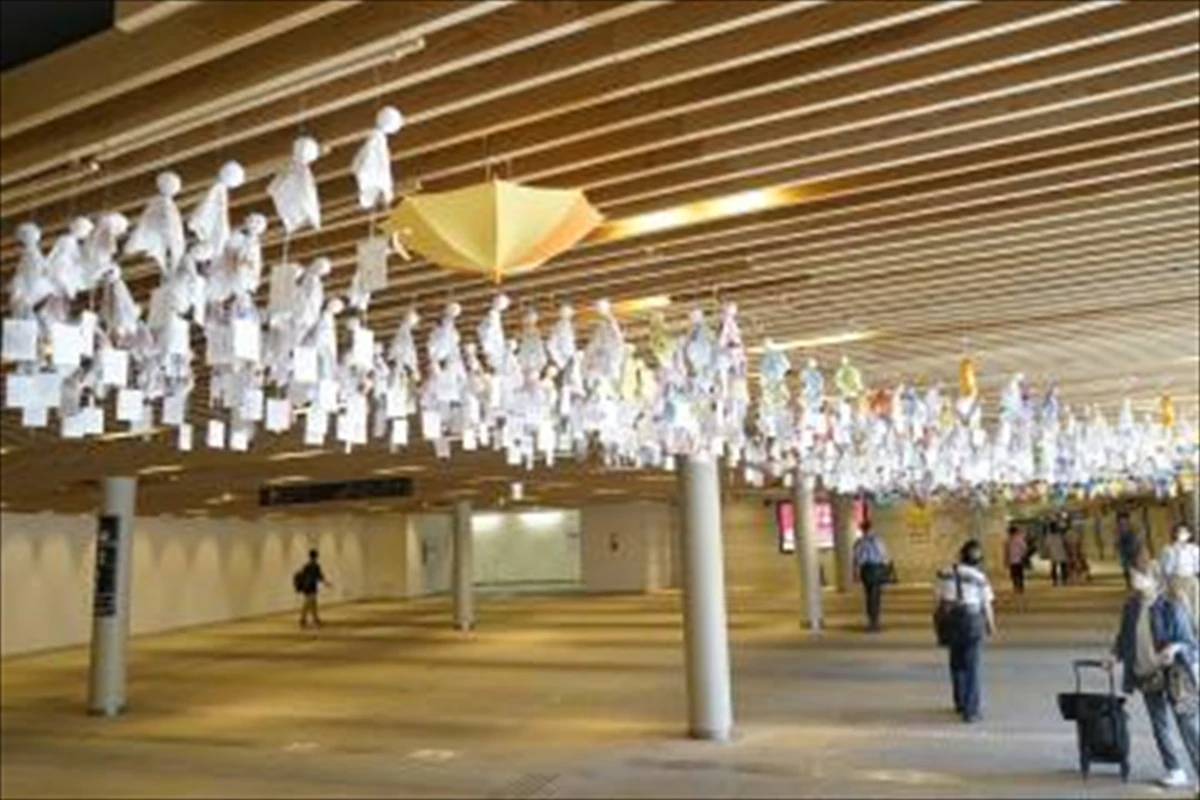 梅雨の風物詩。「てるてるぼうず展2024」が姫路駅北にぎわい交流広場で開催