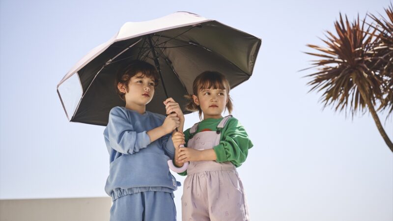 子どもの熱中症対策におすすめ。子ども用日傘「Finebrella（ファインブレラ）」が登場