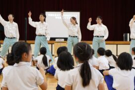 福崎小学校で「チームフクシン」手話ダンスワークショップ開催。地域に広がる手話文化／福崎町