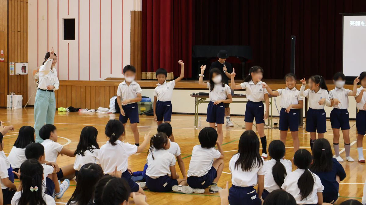 福崎小学校で「チームフクシン」手話ダンスワークショップ開催。地域に広がる手話文化／福崎町