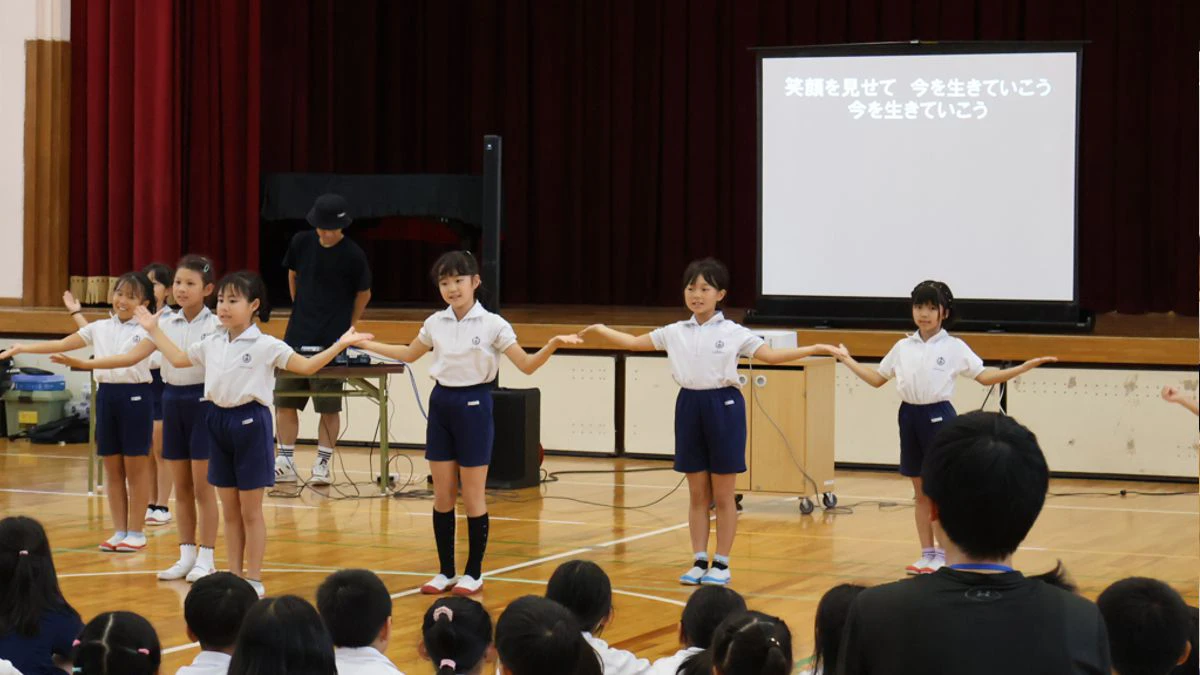 福崎小学校で「チームフクシン」手話ダンスワークショップ開催。地域に広がる手話文化／福崎町