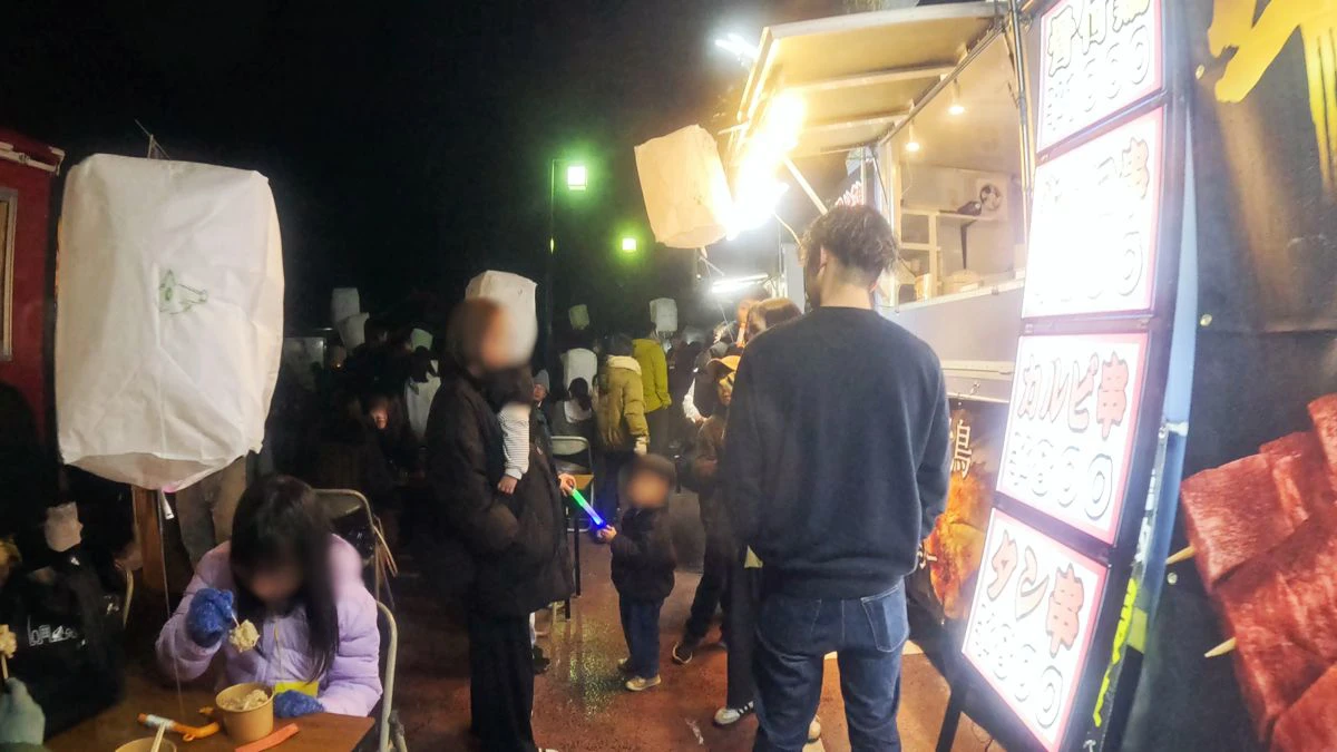 妖怪も怪しく光る！福崎町で「クリスマスFukuランタン」幻想的な夜