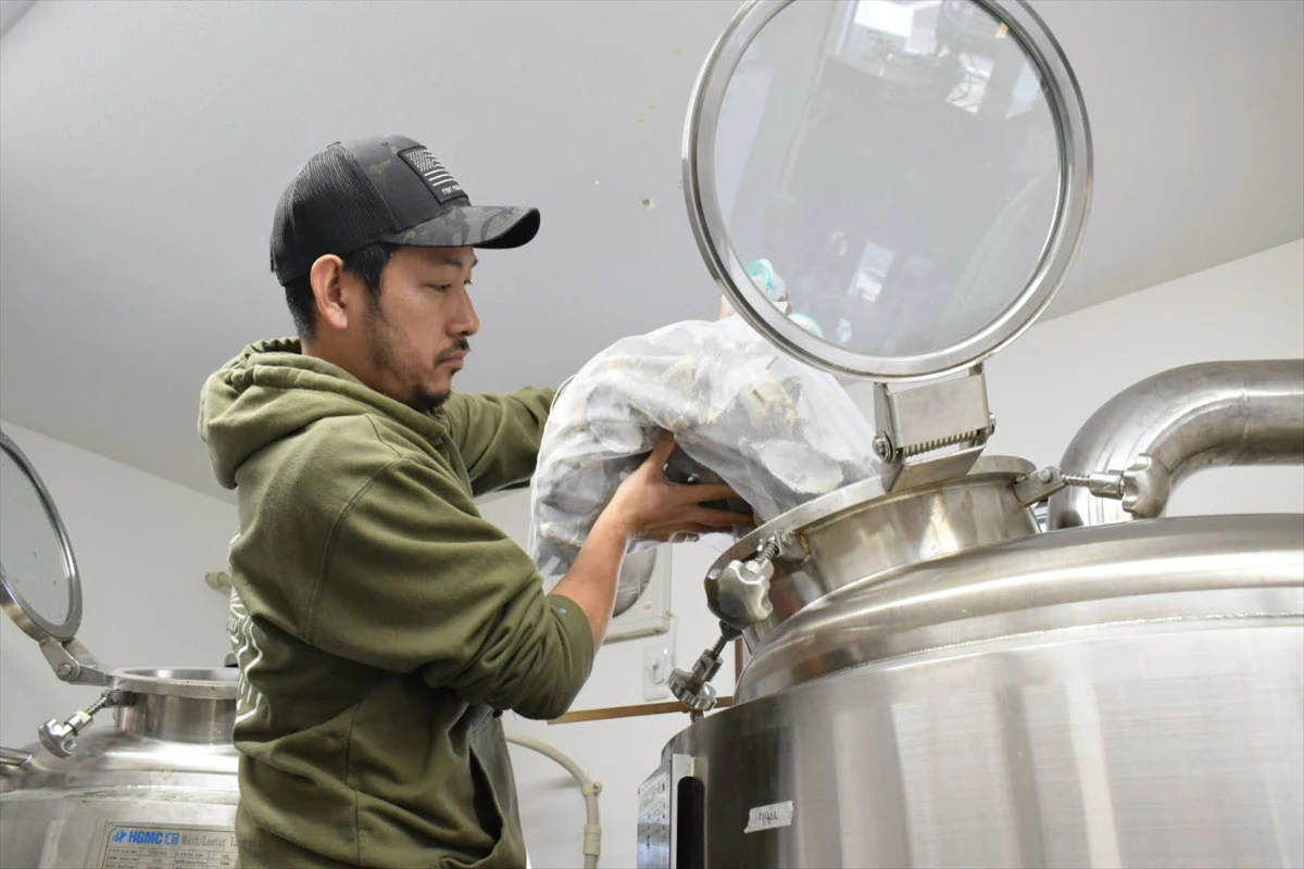 兵庫県産牡蠣を使用した黒ビール『オイスタースタウト』今冬も登場