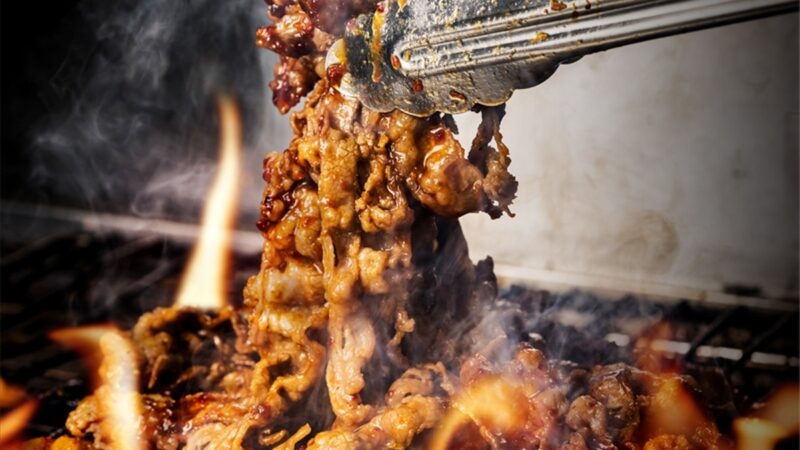 「カルビ丼あらた」全国15店舗「元祖豚丼屋TONTON」内に同時オープン！姫路にも。手軽にカルビ丼の味を楽しむ