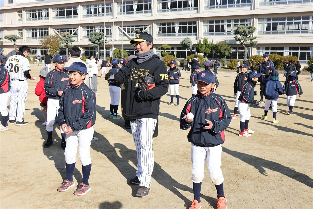阪神タイガース前川選手と岡留選手が姫路に登場！「第3回西はりま少年少女野球教室」開催