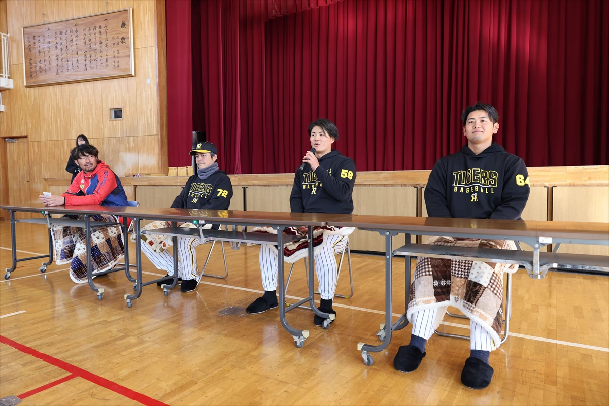 阪神タイガース前川選手と岡留選手が姫路に登場！「第3回西はりま少年少女野球教室」開催