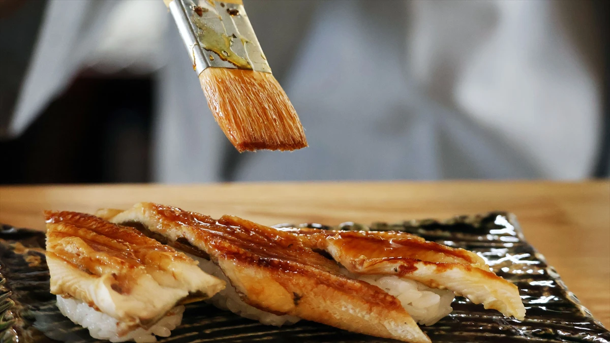 福崎町に「松葉寿し」が4月29日オープン。本格穴子寿しと地元限定の地酒を味わえる隠れ家寿司店