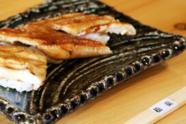福崎町に「松葉寿し」が4月29日オープン。本格穴子寿しと地元限定の地酒を味わえる隠れ家寿司店