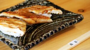 福崎町に「松葉寿し」が4月29日オープン。本格穴子寿しと地元限定の地酒を味わえる隠れ家寿司店